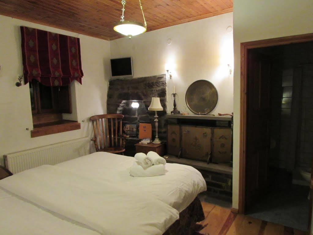 Traditional Rooms Karaouli Papigko Eksteriør billede