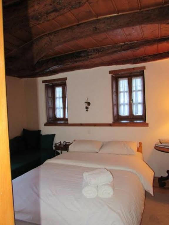 Traditional Rooms Karaouli Papigko Eksteriør billede